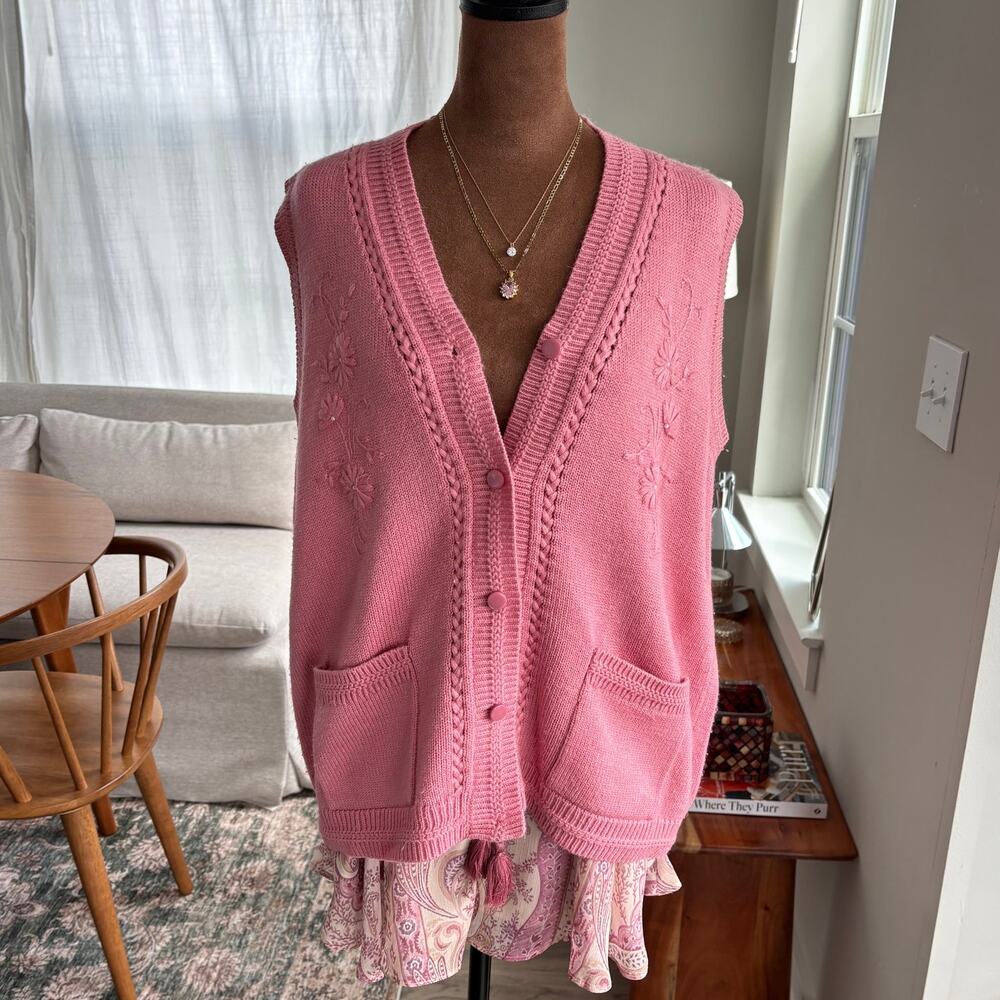 90s‎ Vintage TC Fashion Pink Floral Embroidered Knit Vest Button Sweater Large